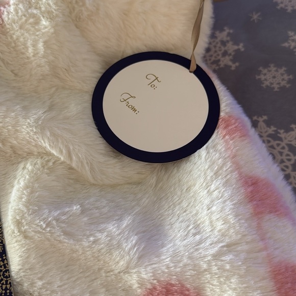 Rachel Roy Plush Candy Cane Throw Blanket Home Decor - Picture 5 of 8